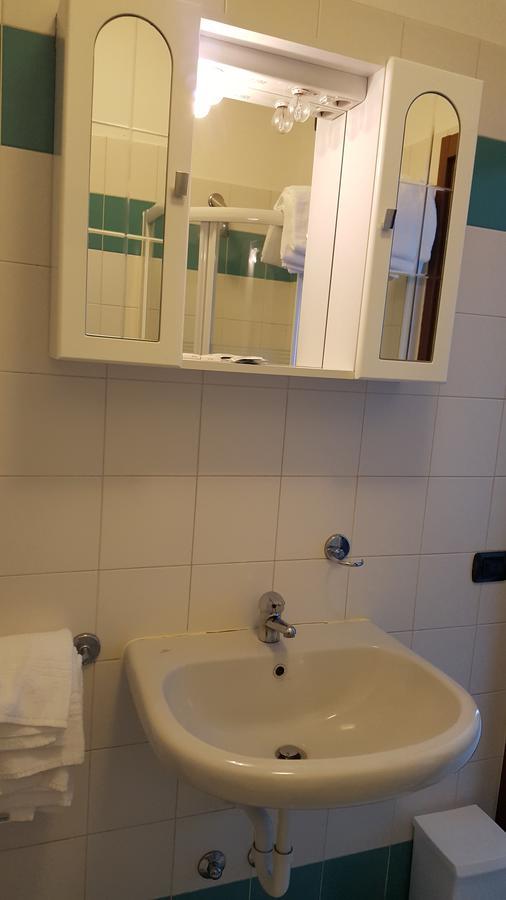 Hotel Dei Pini Medolago Luaran gambar